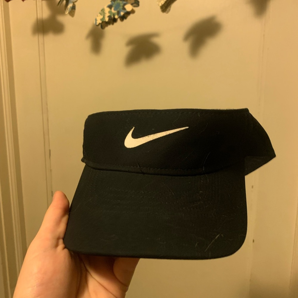 Black Nike Visor